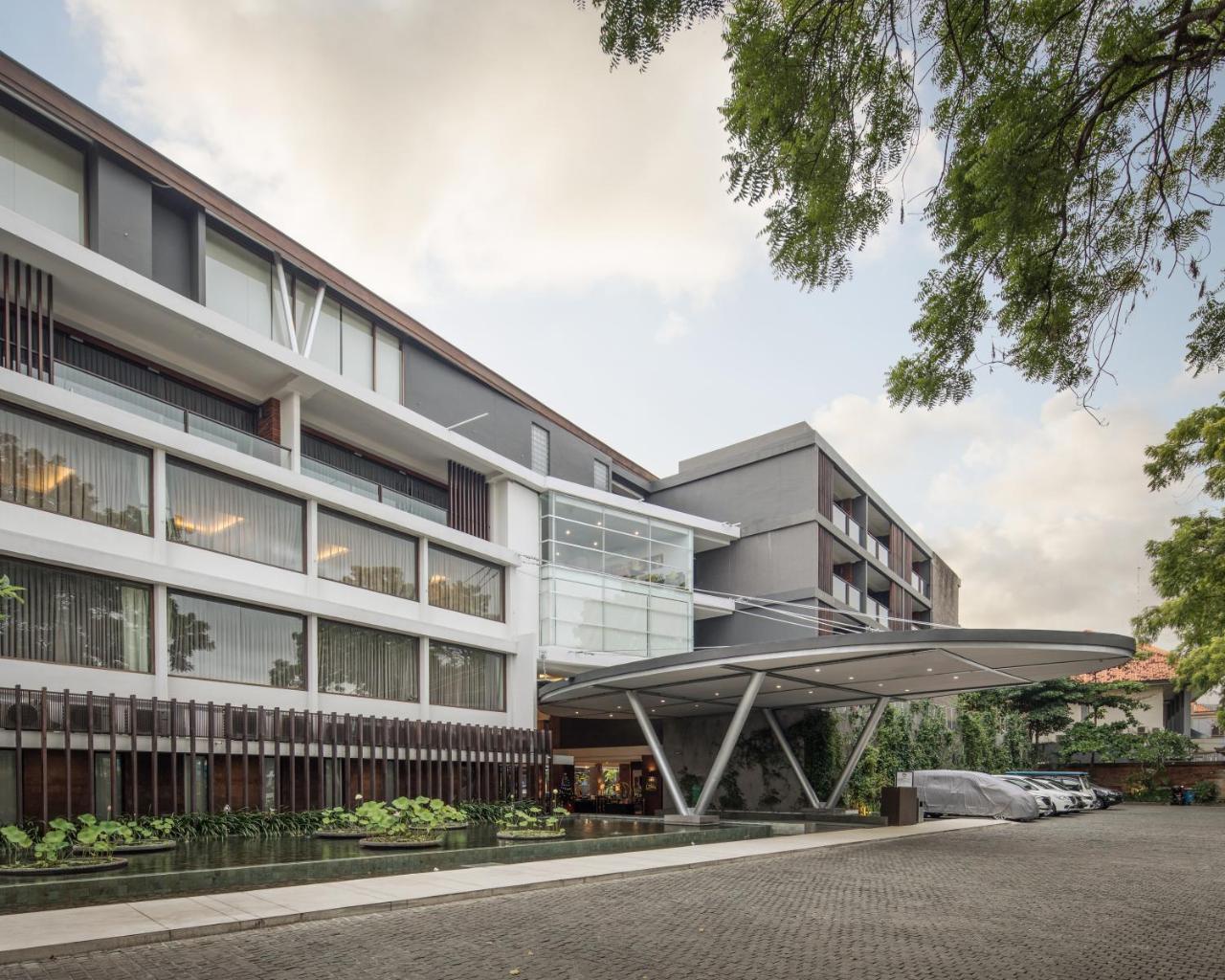 Suites By Watermark Hotel And Spa Jimbaran Exterior foto